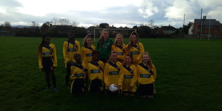 Girls u17 Football (Small)